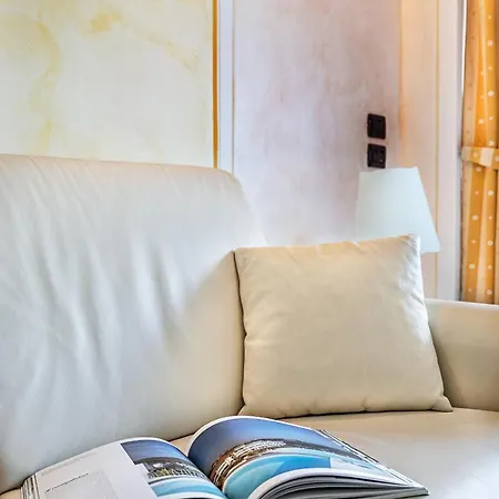Giulia Apartment *